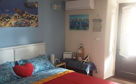Viky House